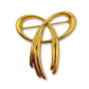 Vintage 1980’s Trifari Gold Tone Bow/Ribbon Shaped Pin/Brooch